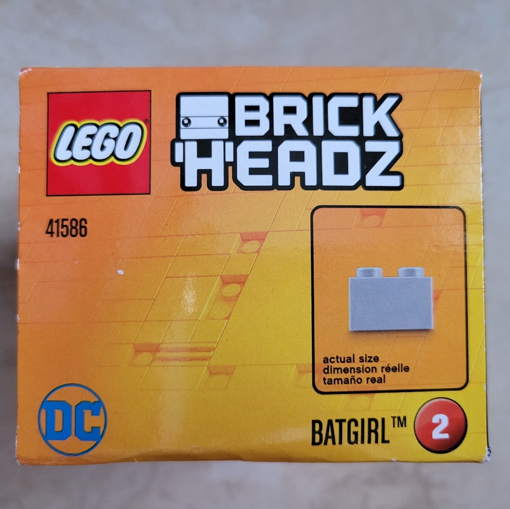 Lego Brickheadz Batgirl #41586 - Picture 5 of 5